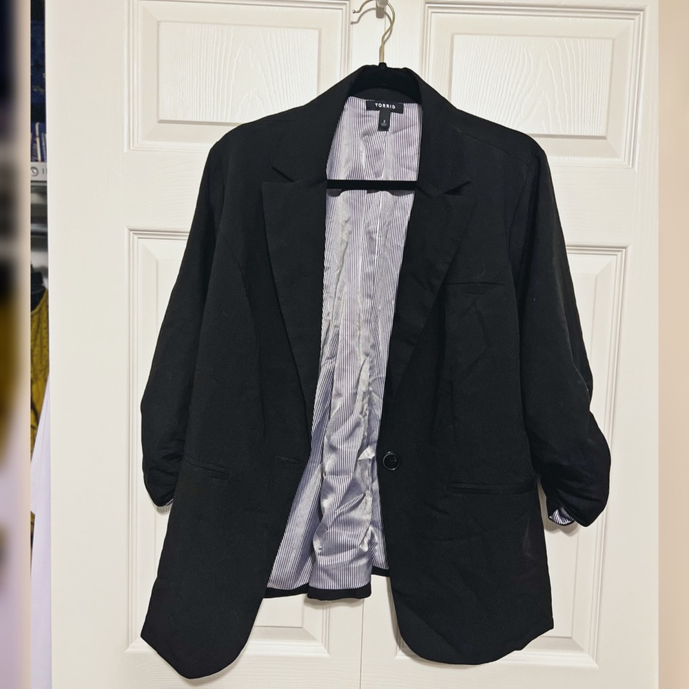 Torrid black blazer 2/2xl
